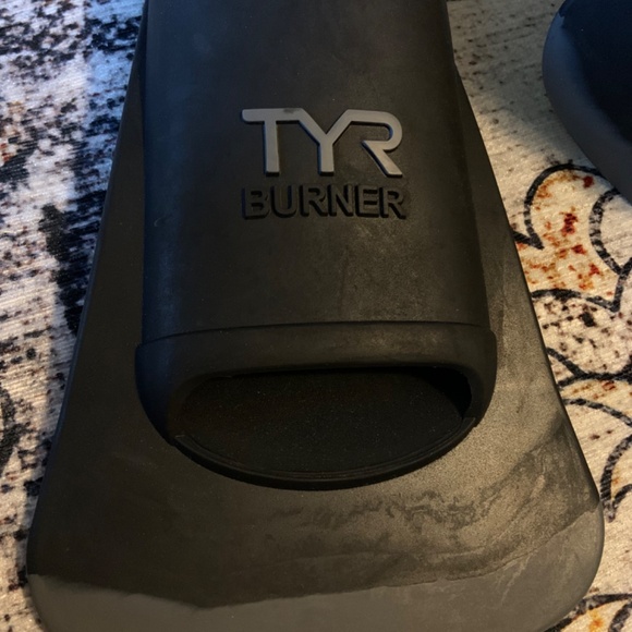 TYR Burner Swim Fins - Picture 8 of 8